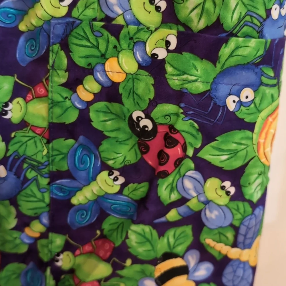 🐞 PEACHES Button Front Nursing Medical Scrub Top.Lady Bug. Bee. Butterfly. - Picture 10 of 16